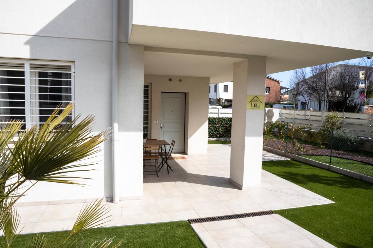 Maisonette Modena Park מראה חיצוני תמונה